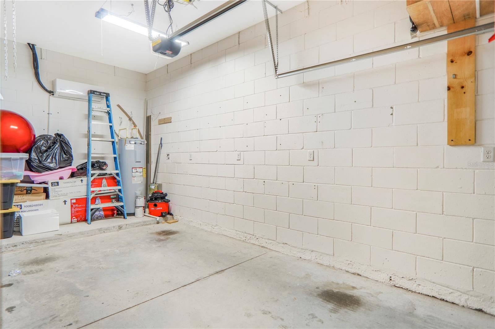 MCALLISTER LNDG PH 2 - Residential Lease