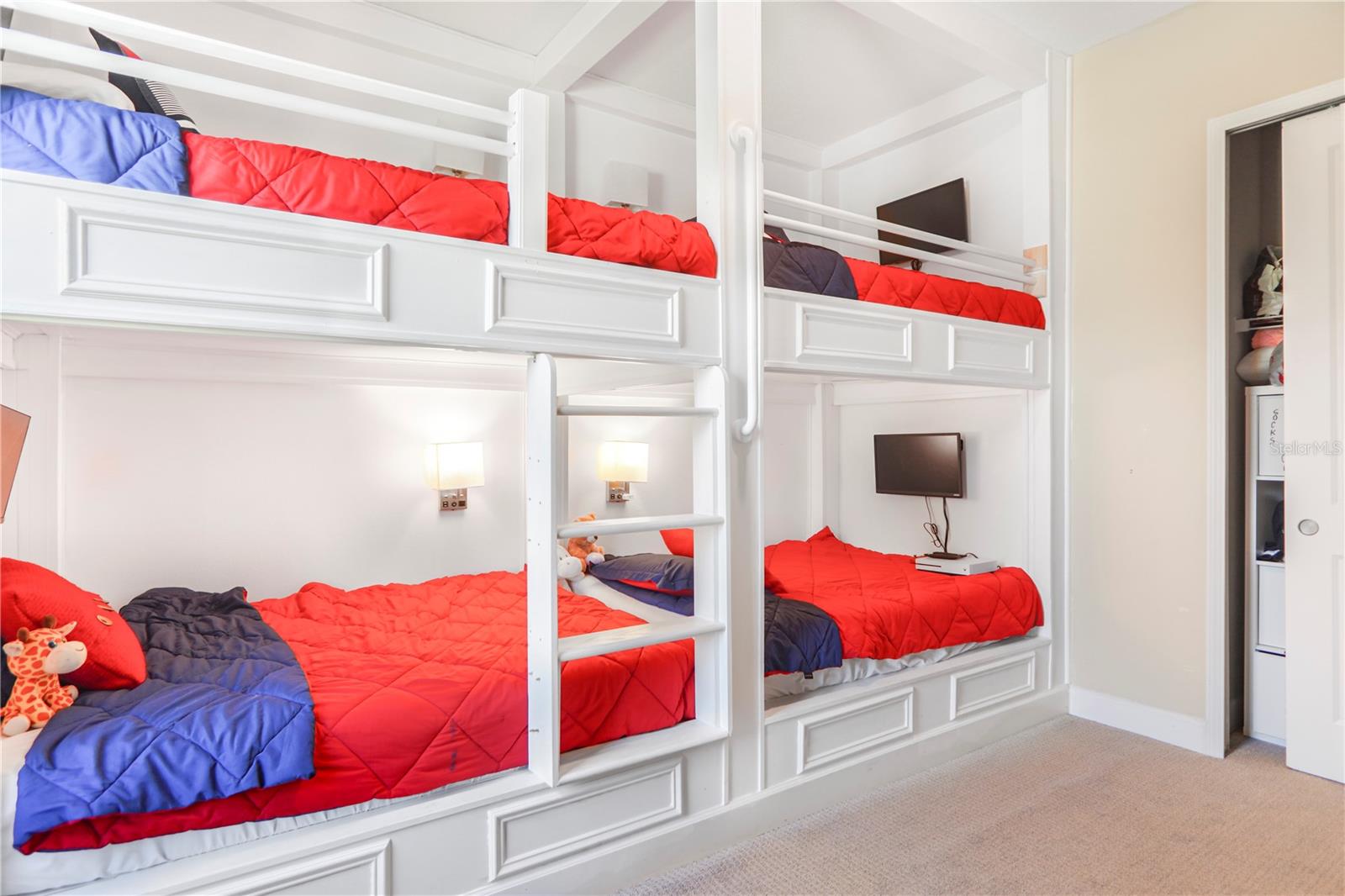 MCALLISTER LNDG PH 2 - Residential Lease