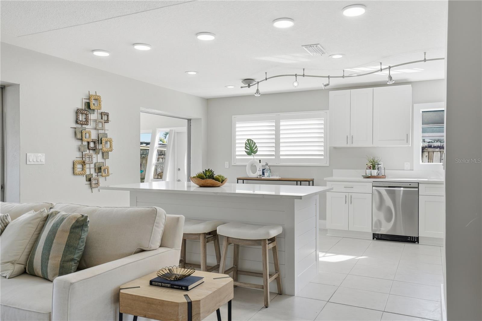 CRYSTAL ISLAND 1ST ADD - Residential