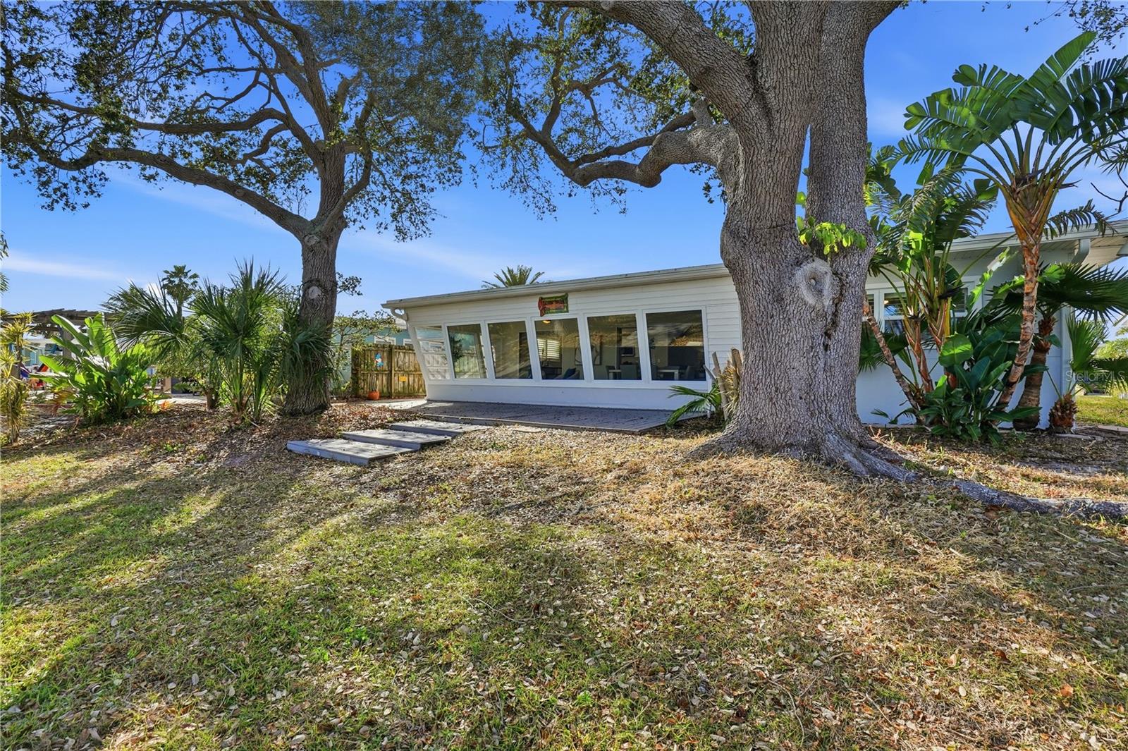 CRYSTAL ISLAND 1ST ADD - Residential