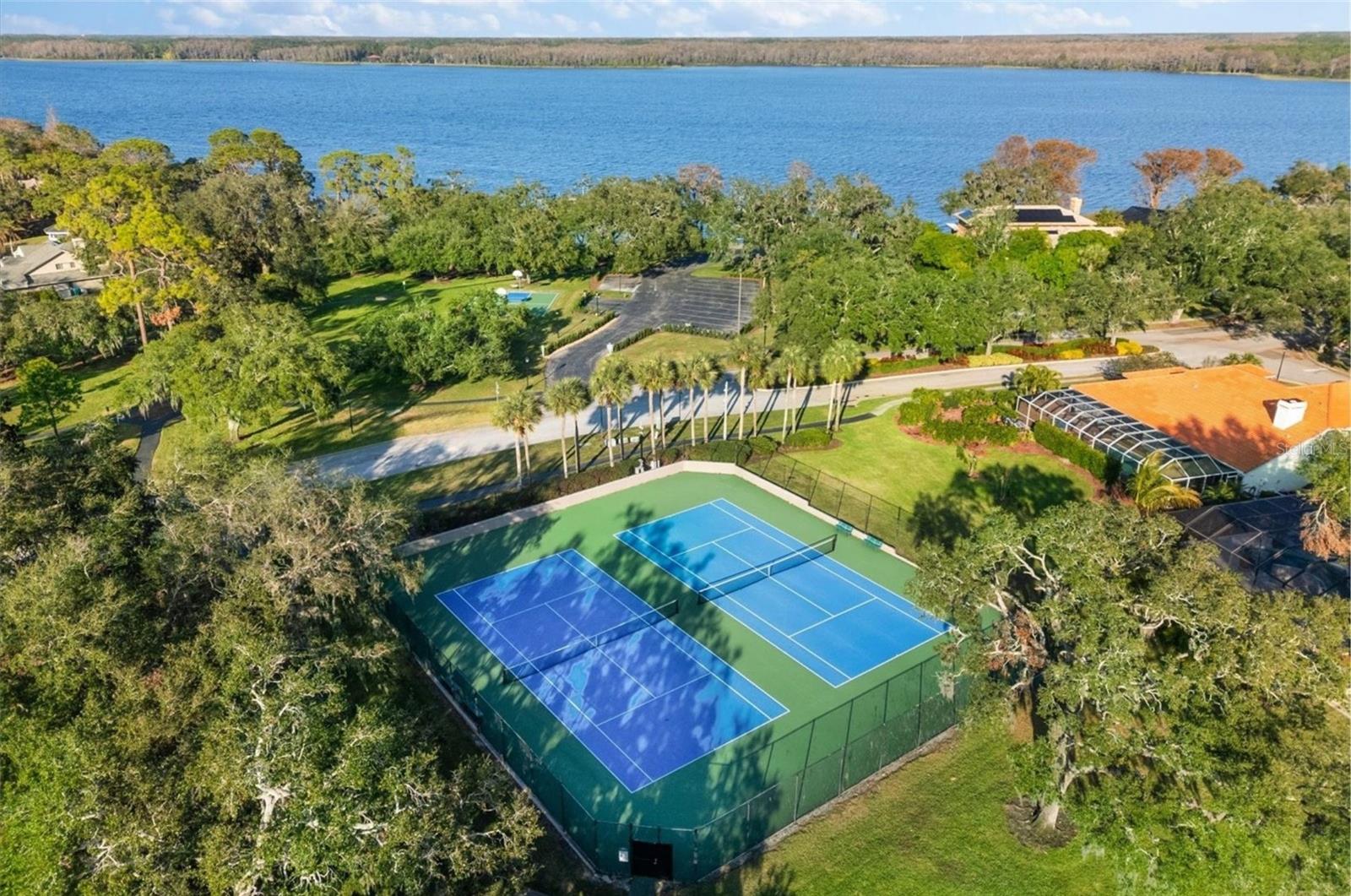 ESTATES AT COBBS LANDING THE PH 1 - Residential