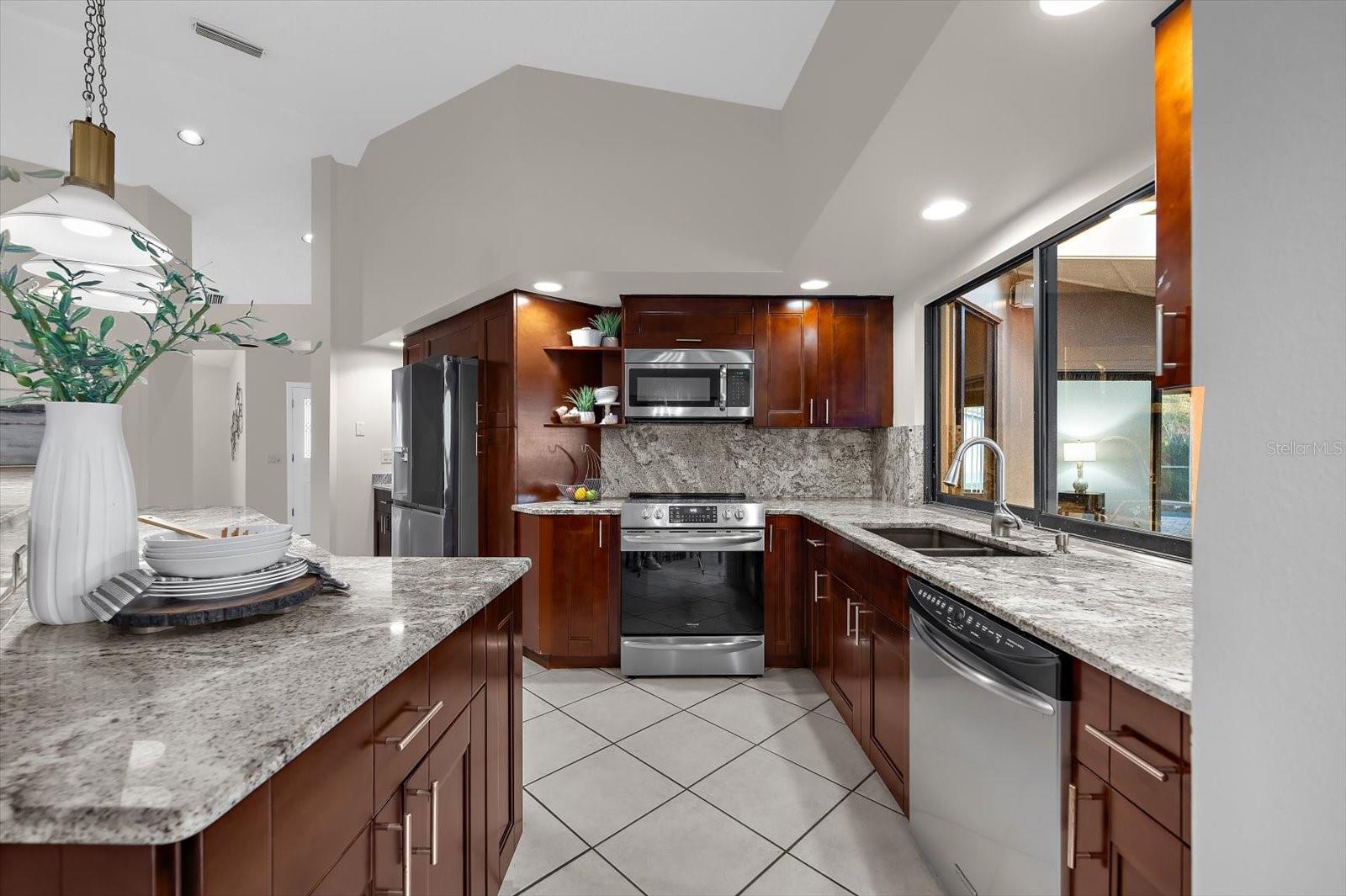 ESTATES AT COBBS LANDING THE PH 1 - Residential