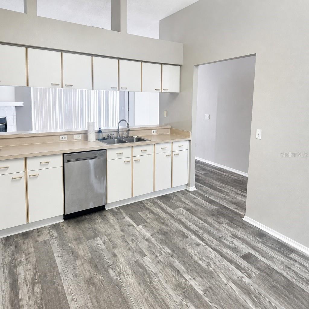 ARBOR RIDGE - Residential Lease