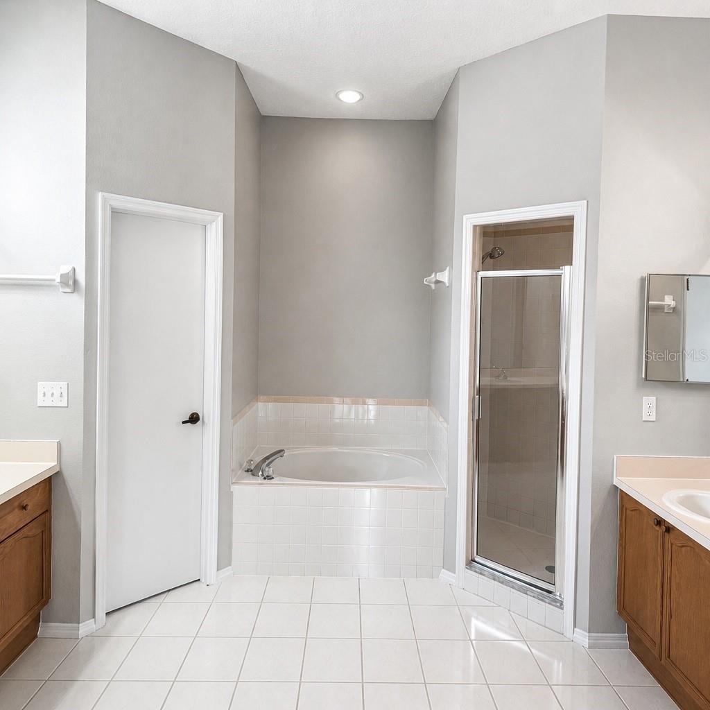 ARBOR RIDGE - Residential Lease
