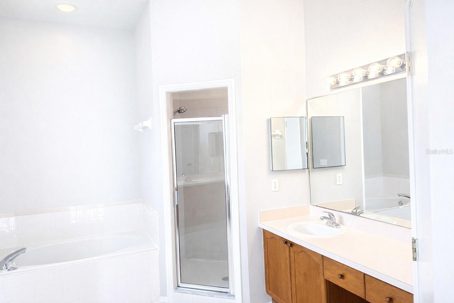 ARBOR RIDGE - Residential Lease
