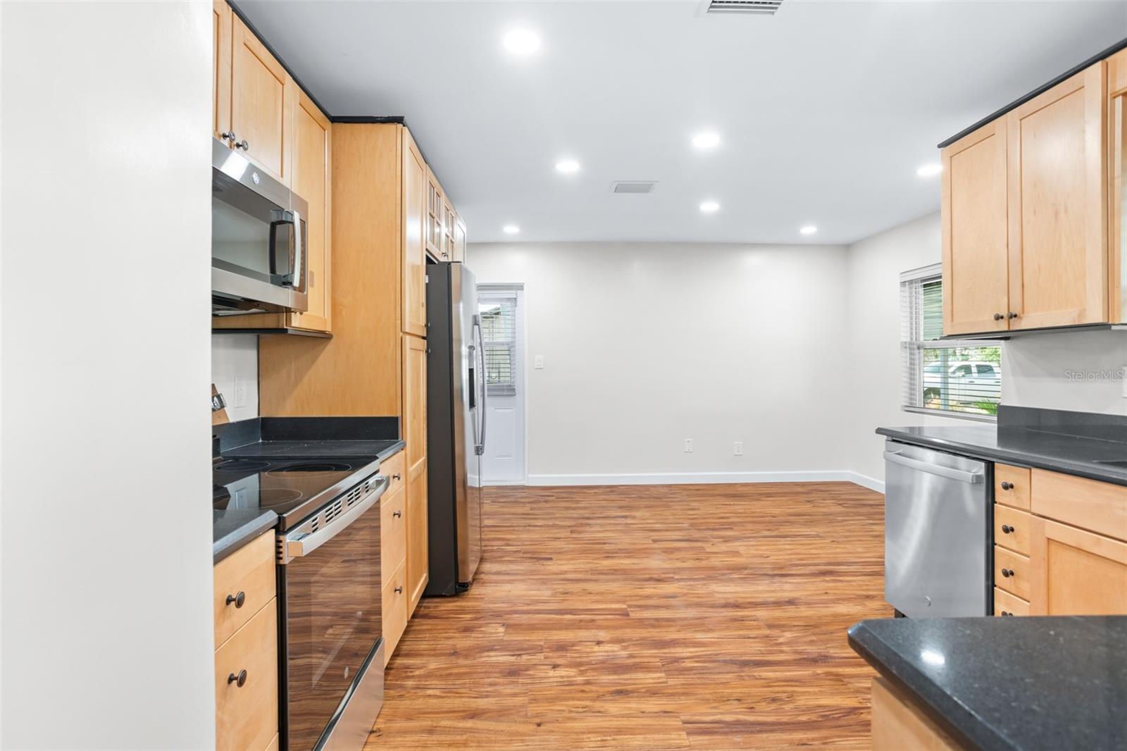 JEWEL SHORES - Residential Lease