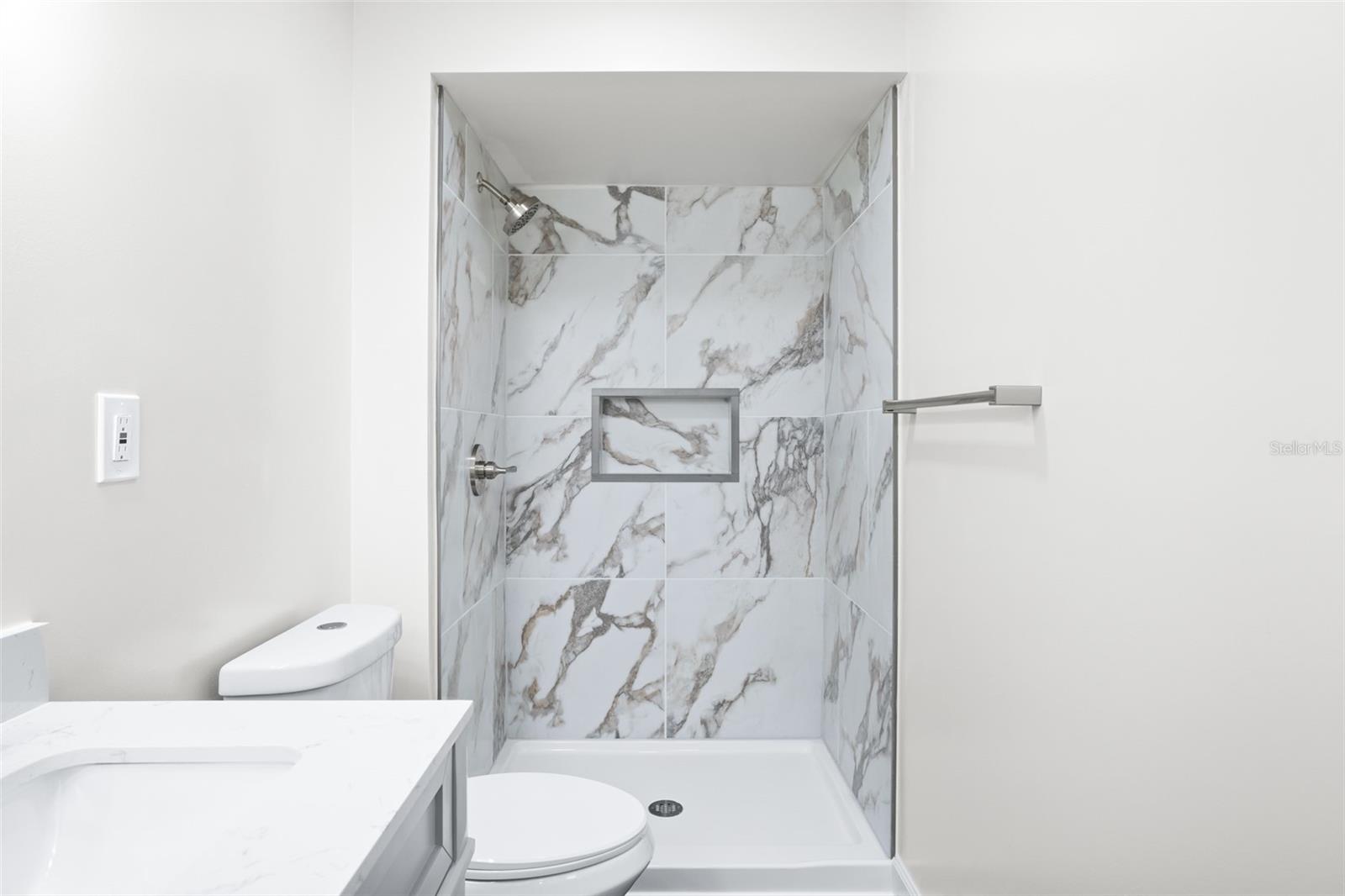 JEWEL SHORES - Residential Lease