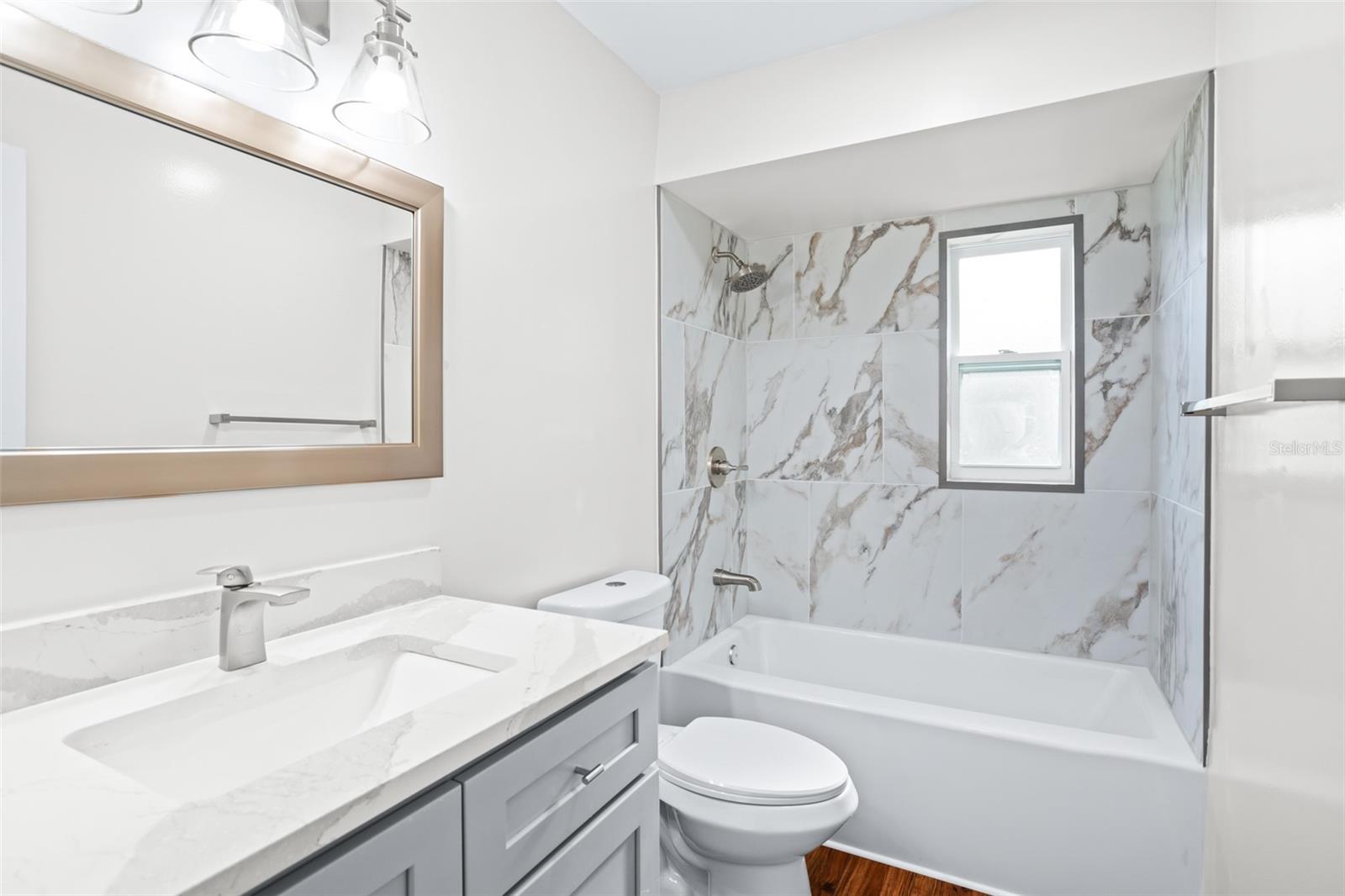 JEWEL SHORES - Residential Lease