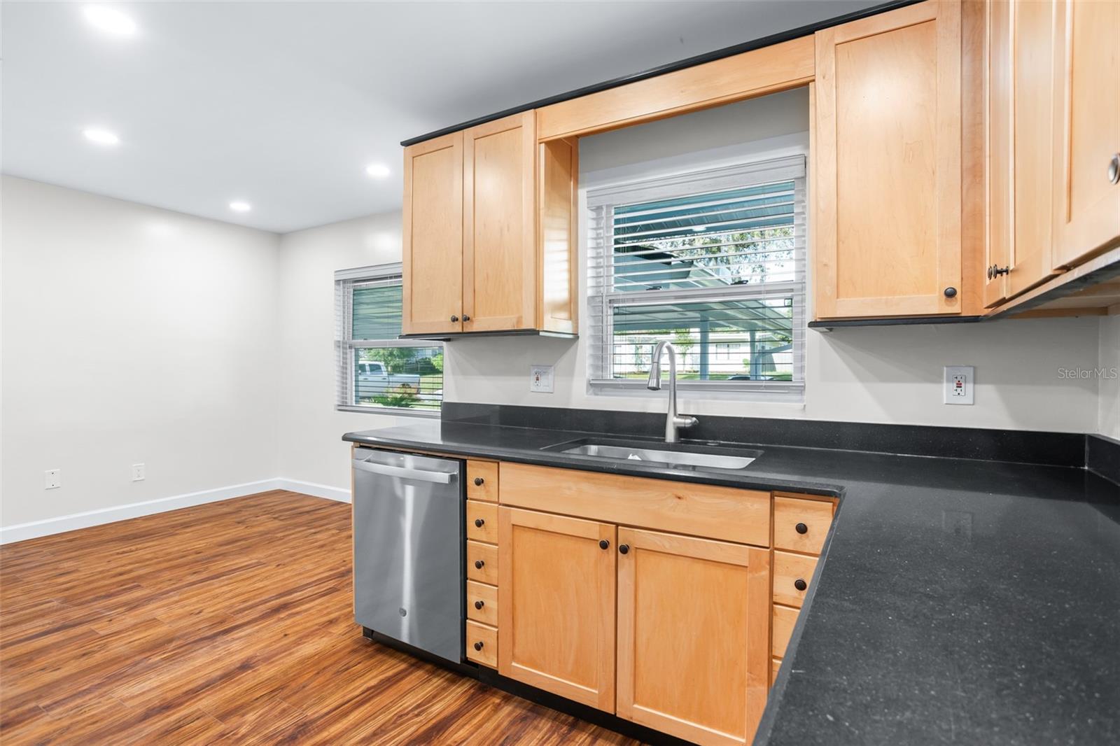 JEWEL SHORES - Residential Lease