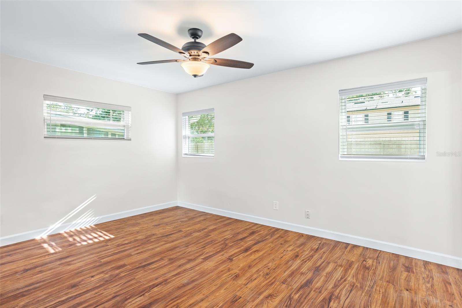 JEWEL SHORES - Residential Lease