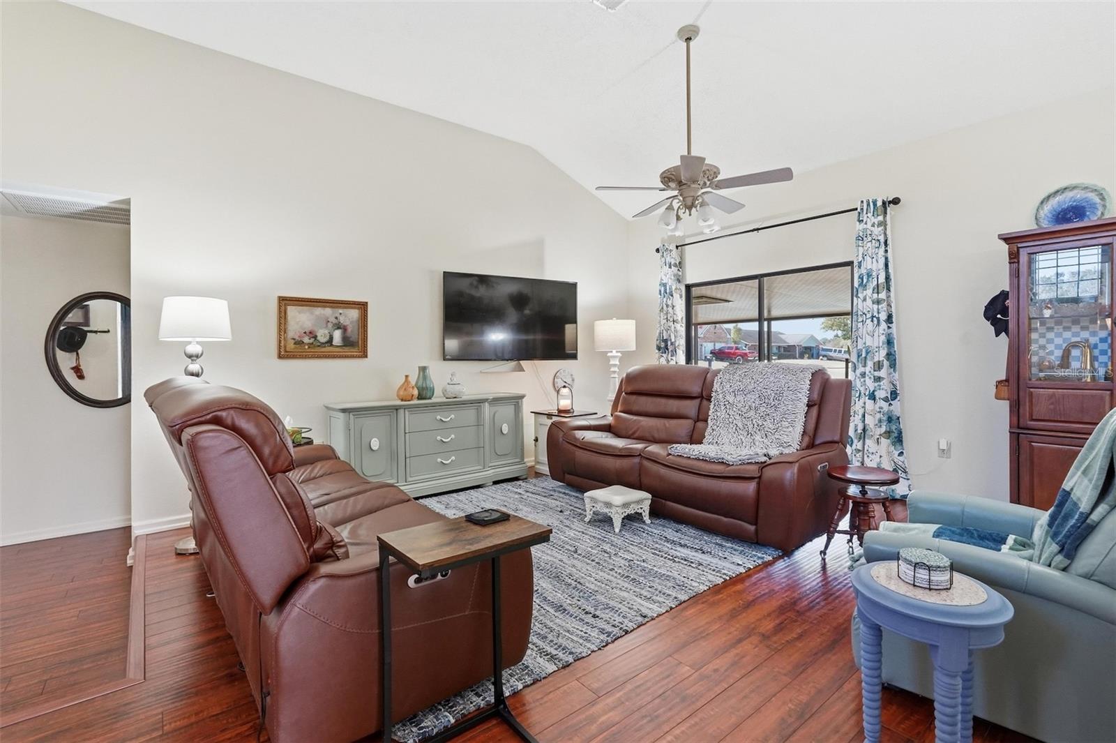 BEACON WOODS GREENSIDE VILLAGE - Residential