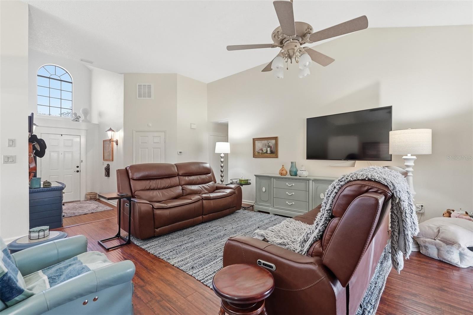 BEACON WOODS GREENSIDE VILLAGE - Residential