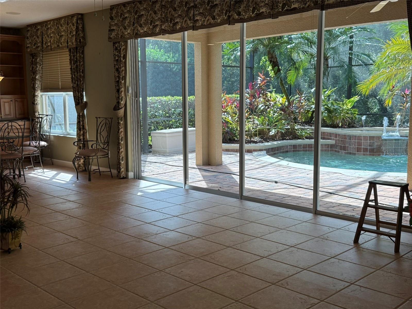 LAKE SHEEN RESERVE PH 01 48 43 - Residential