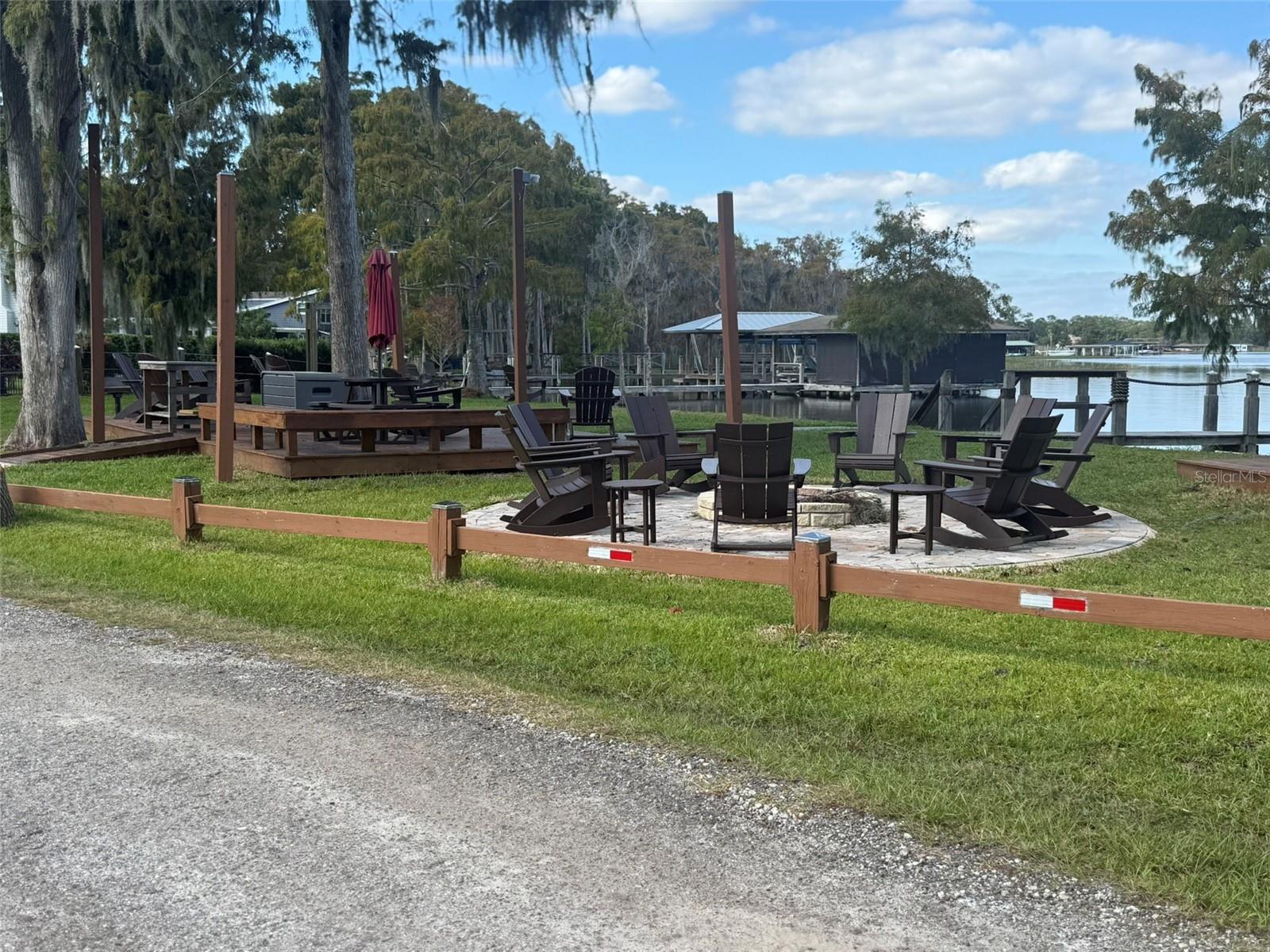 LAKE SHEEN RESERVE PH 01 48 43 - Residential