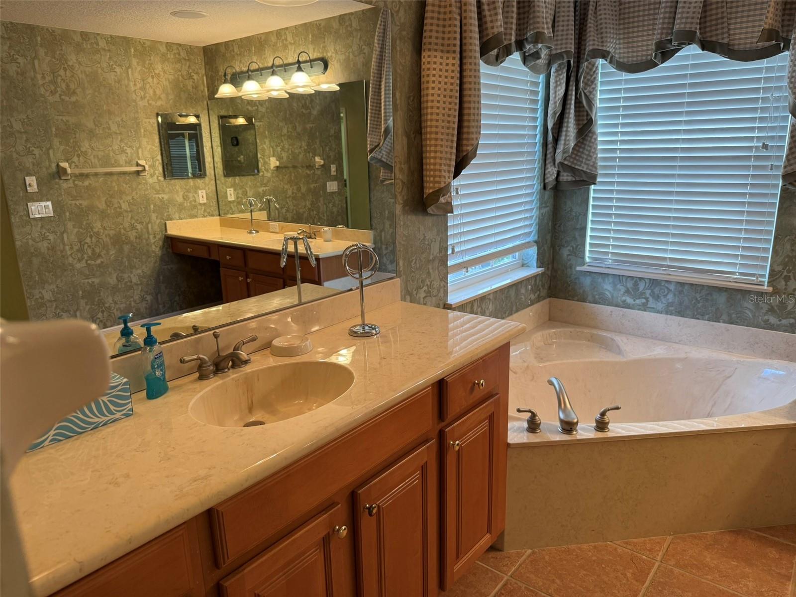 LAKE SHEEN RESERVE PH 01 48 43 - Residential