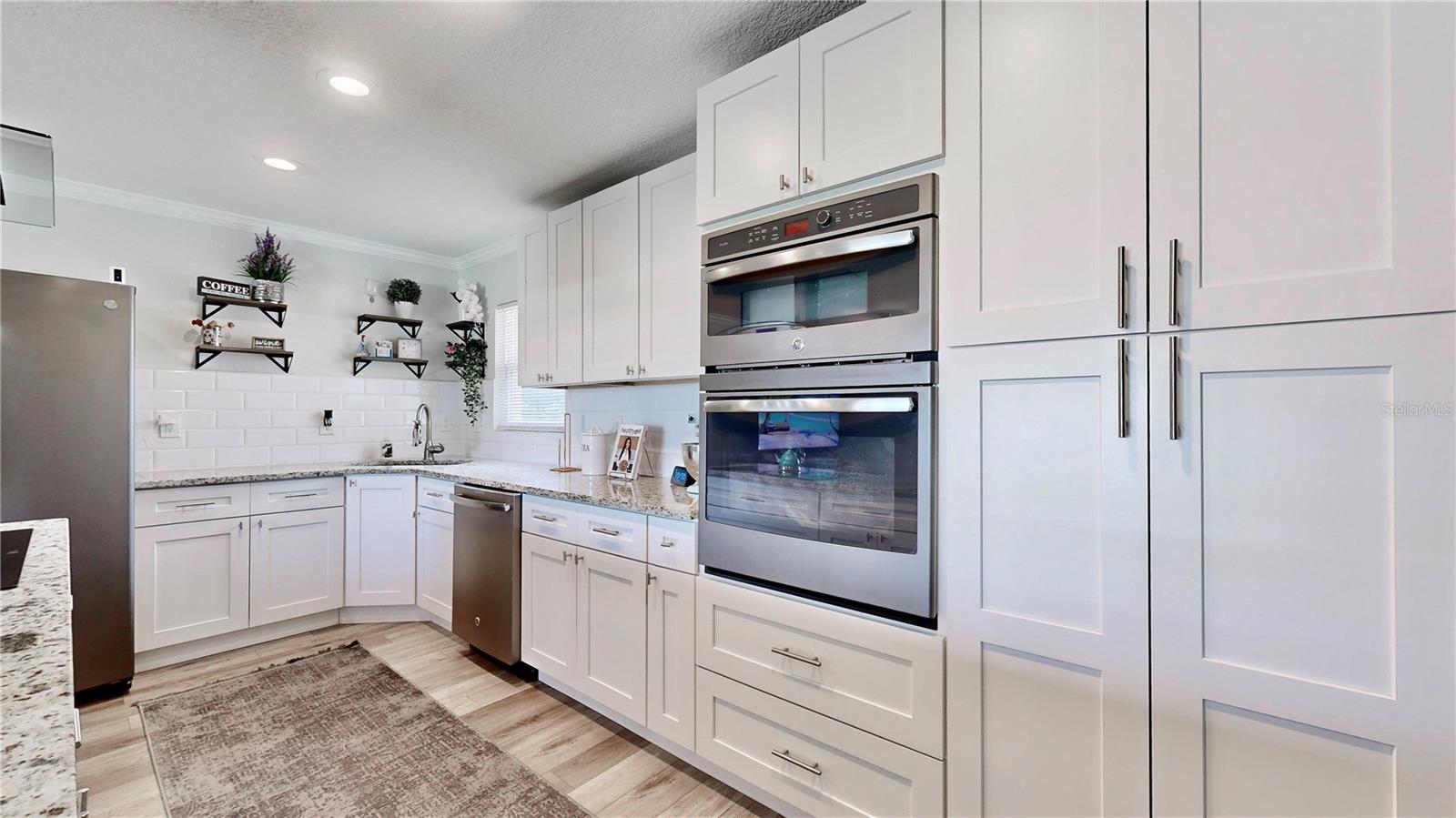 RIDGEWOOD LAKES - Residential