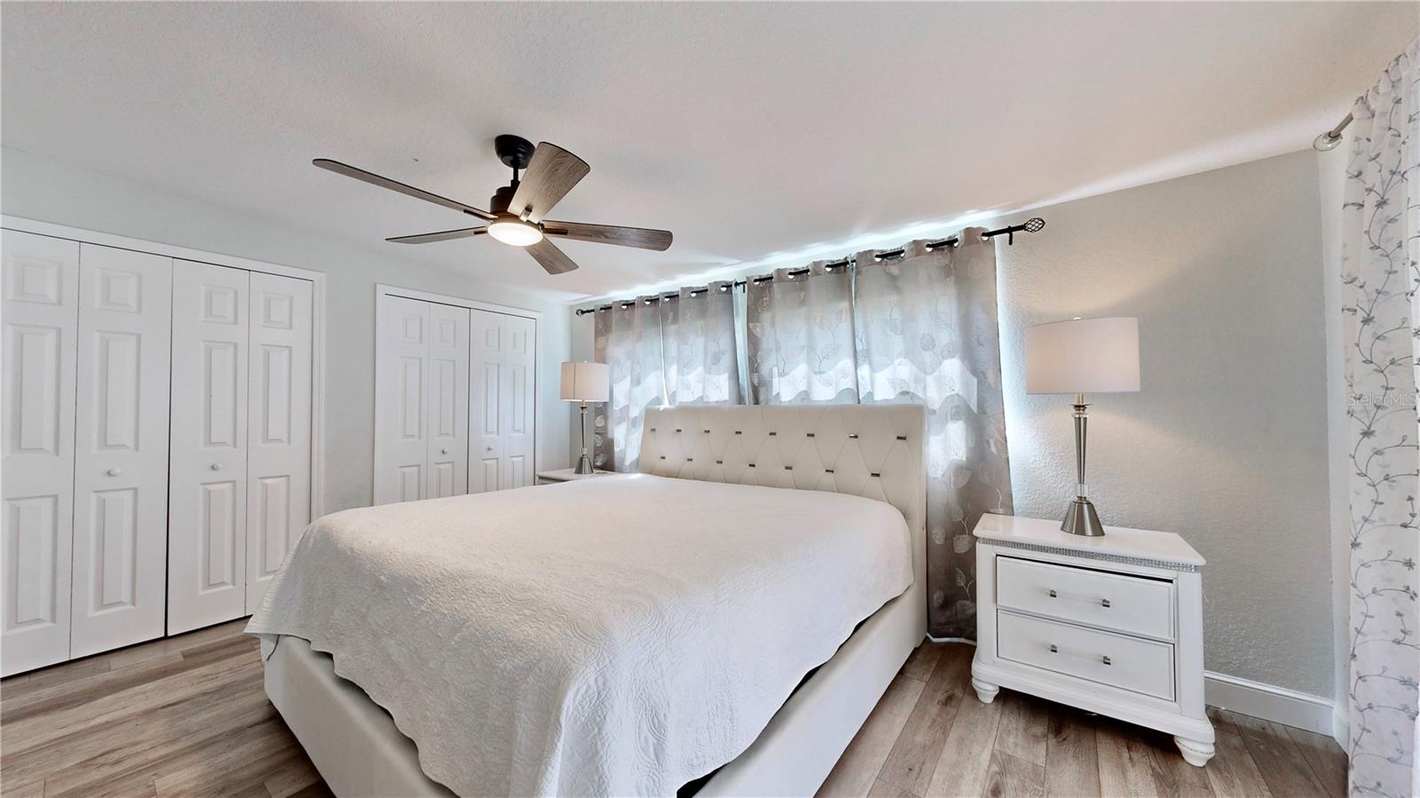 RIDGEWOOD LAKES - Residential