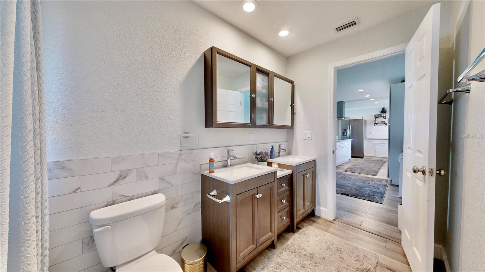 RIDGEWOOD LAKES - Residential