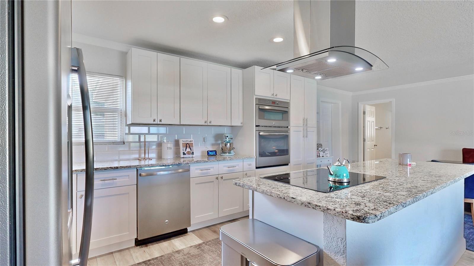 RIDGEWOOD LAKES - Residential