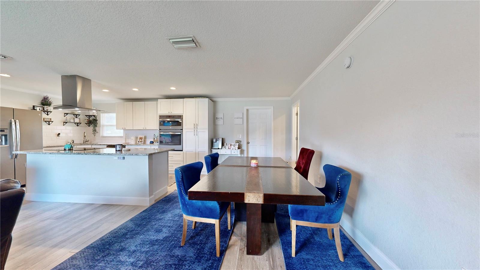 RIDGEWOOD LAKES - Residential