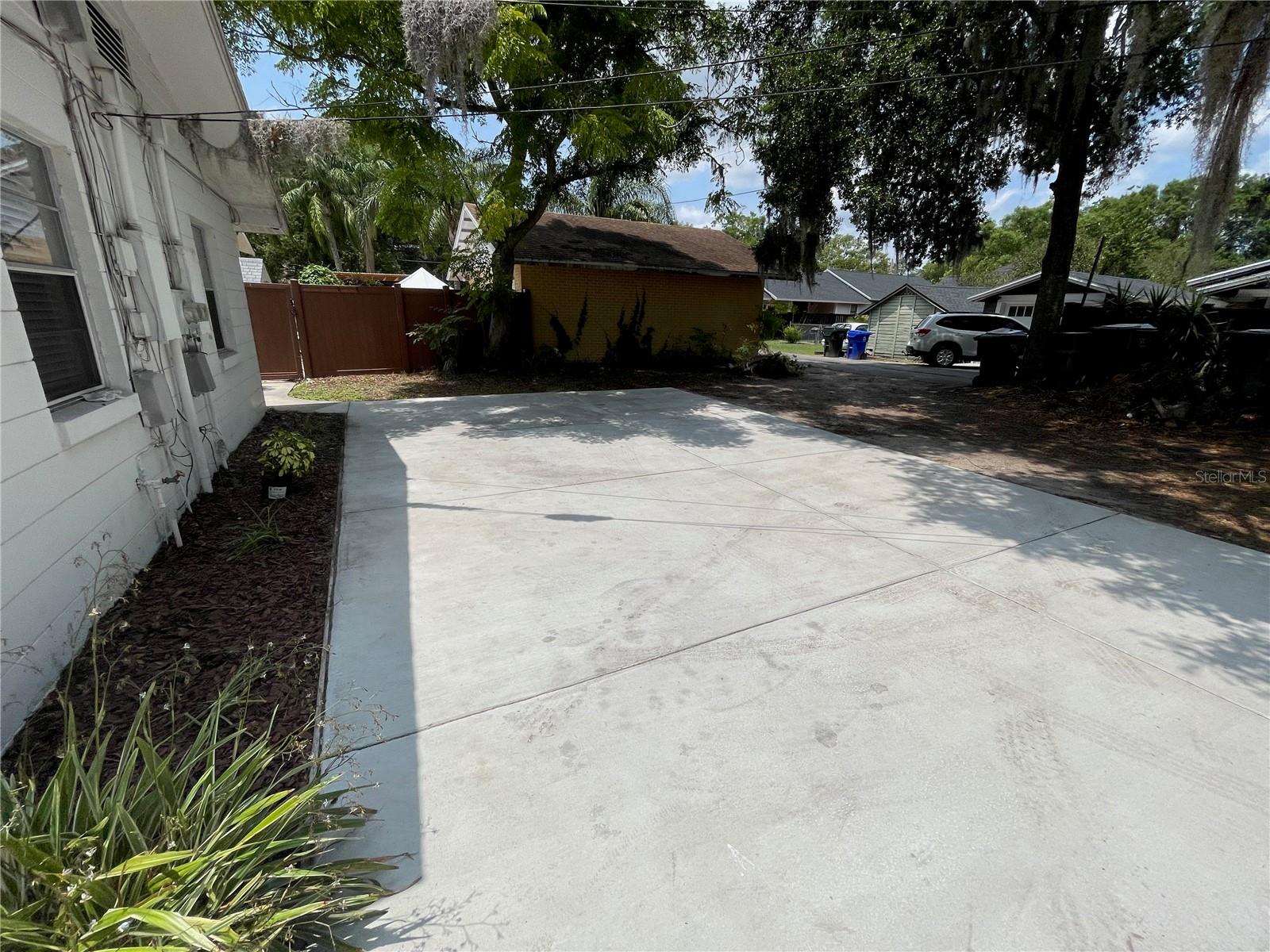 PARKHILL ADD - Residential Lease