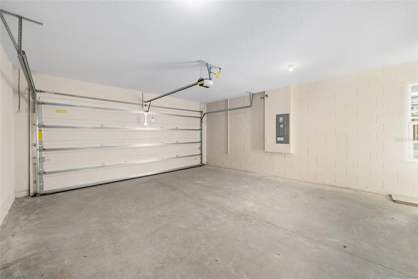 HAMMOCK OAKS - Residential