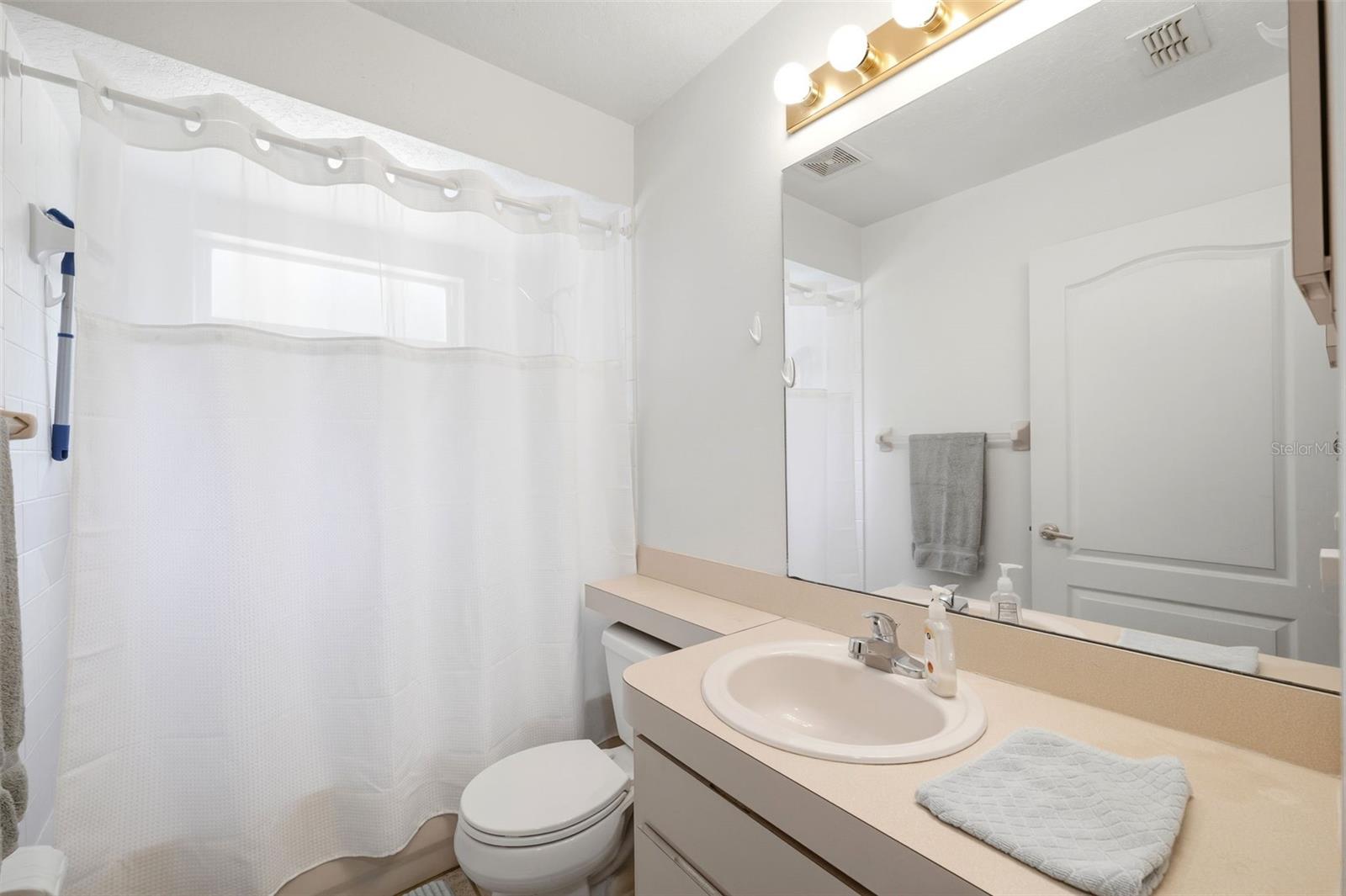 LEO S ESTATES W1/2 OF - Residential