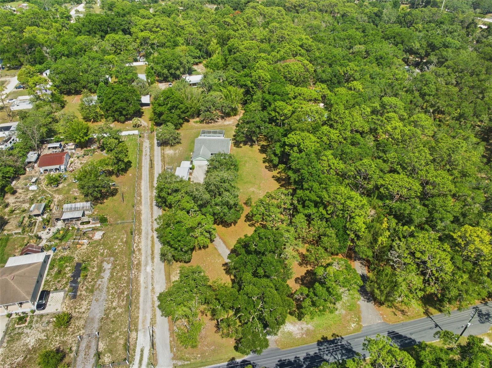 LEO S ESTATES W1/2 OF - Residential