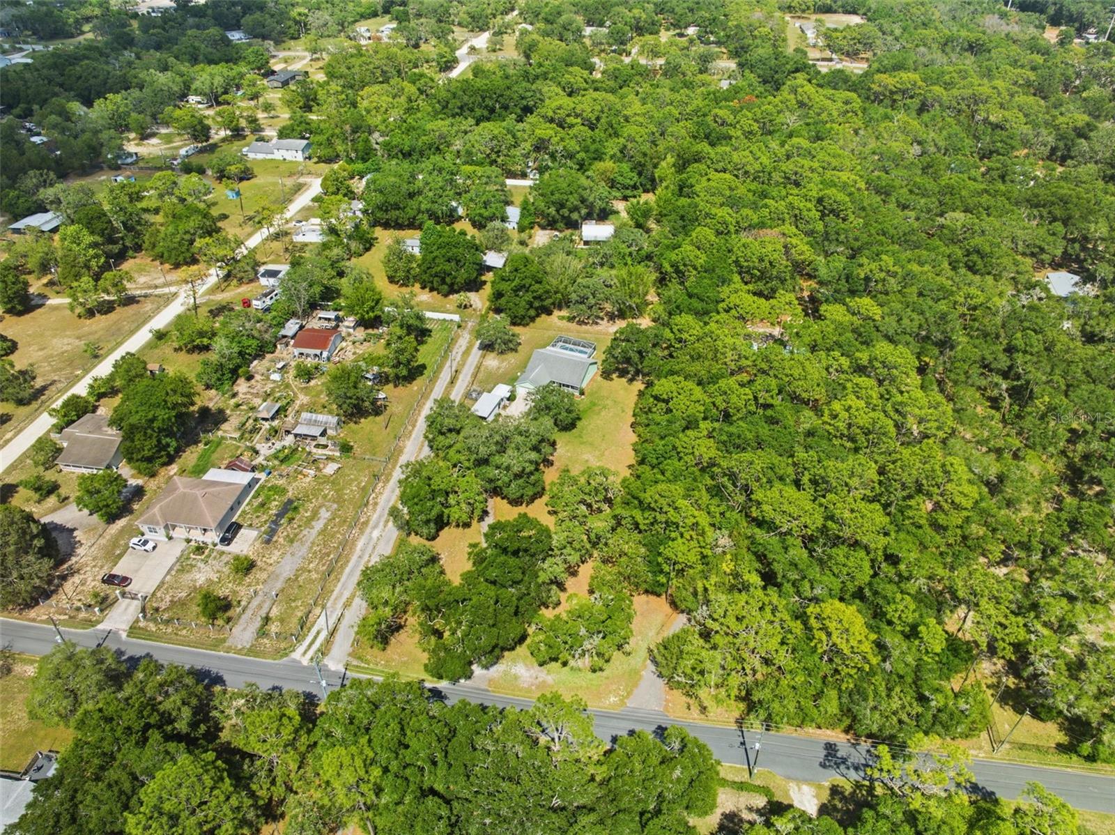 LEO S ESTATES W1/2 OF - Residential