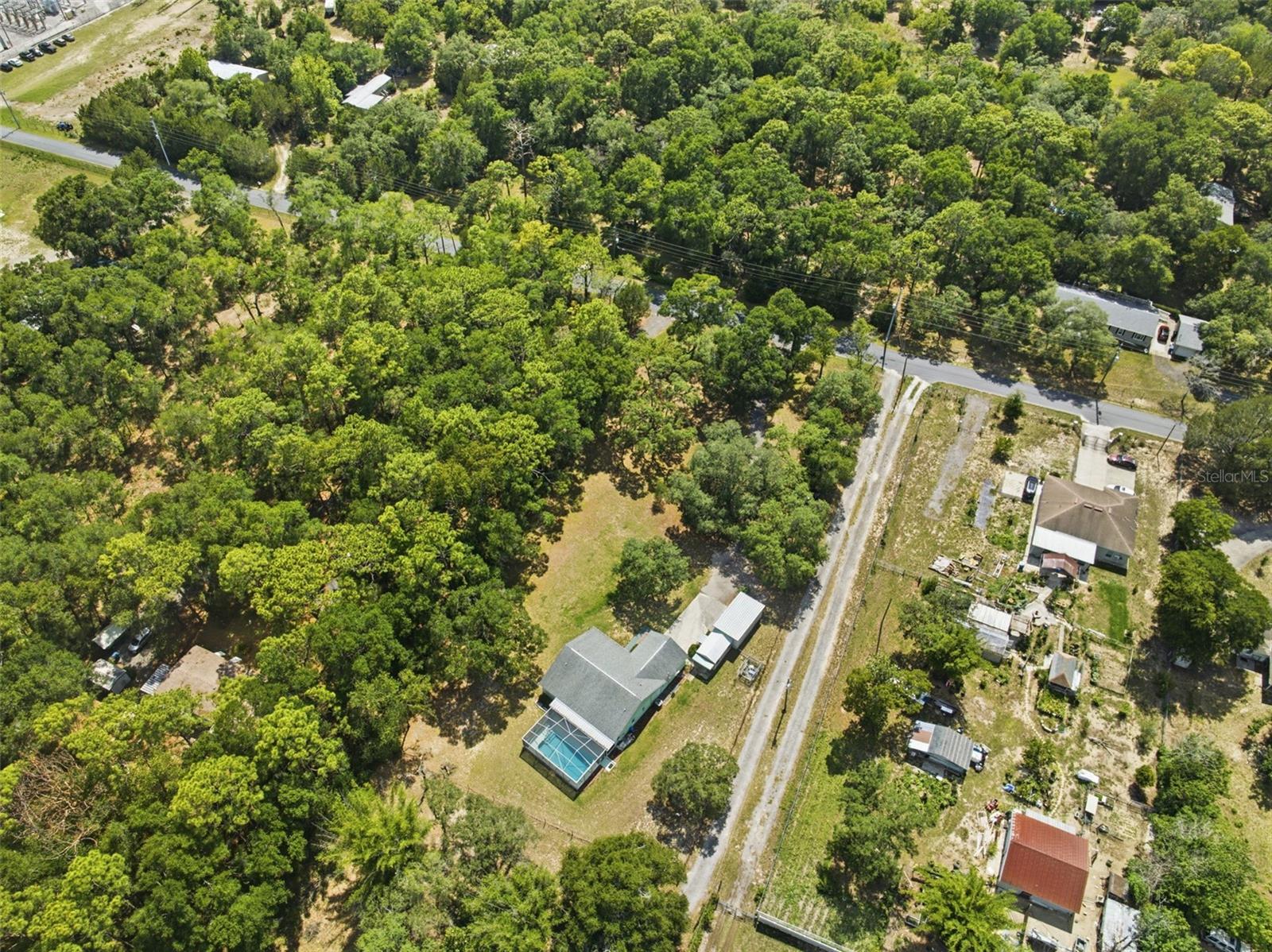 LEO S ESTATES W1/2 OF - Residential