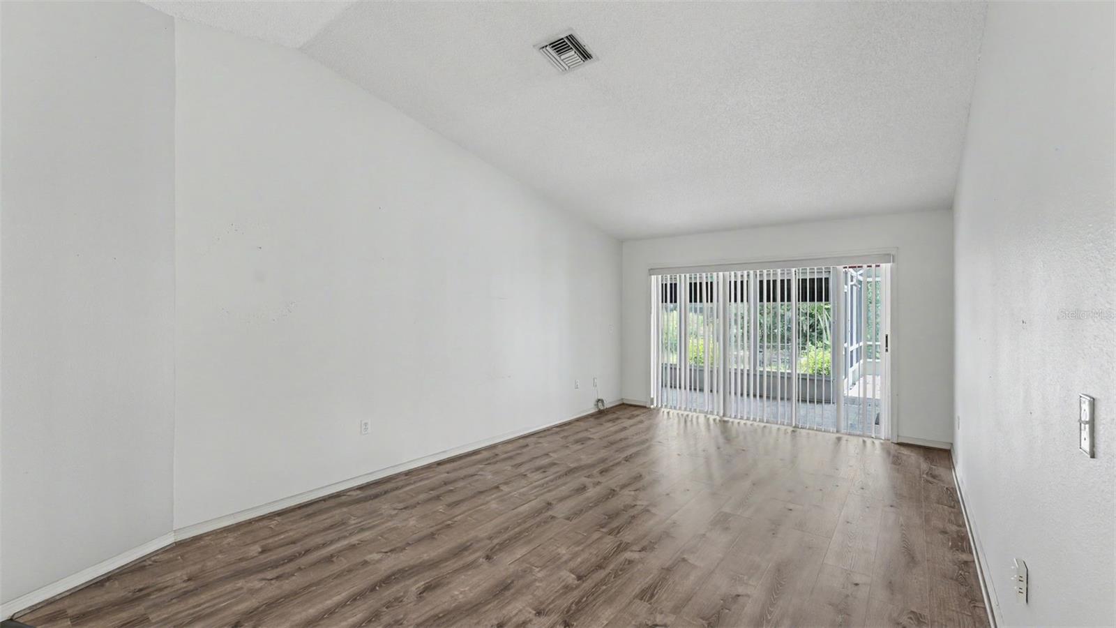 549 PENINSULAR DRIVE