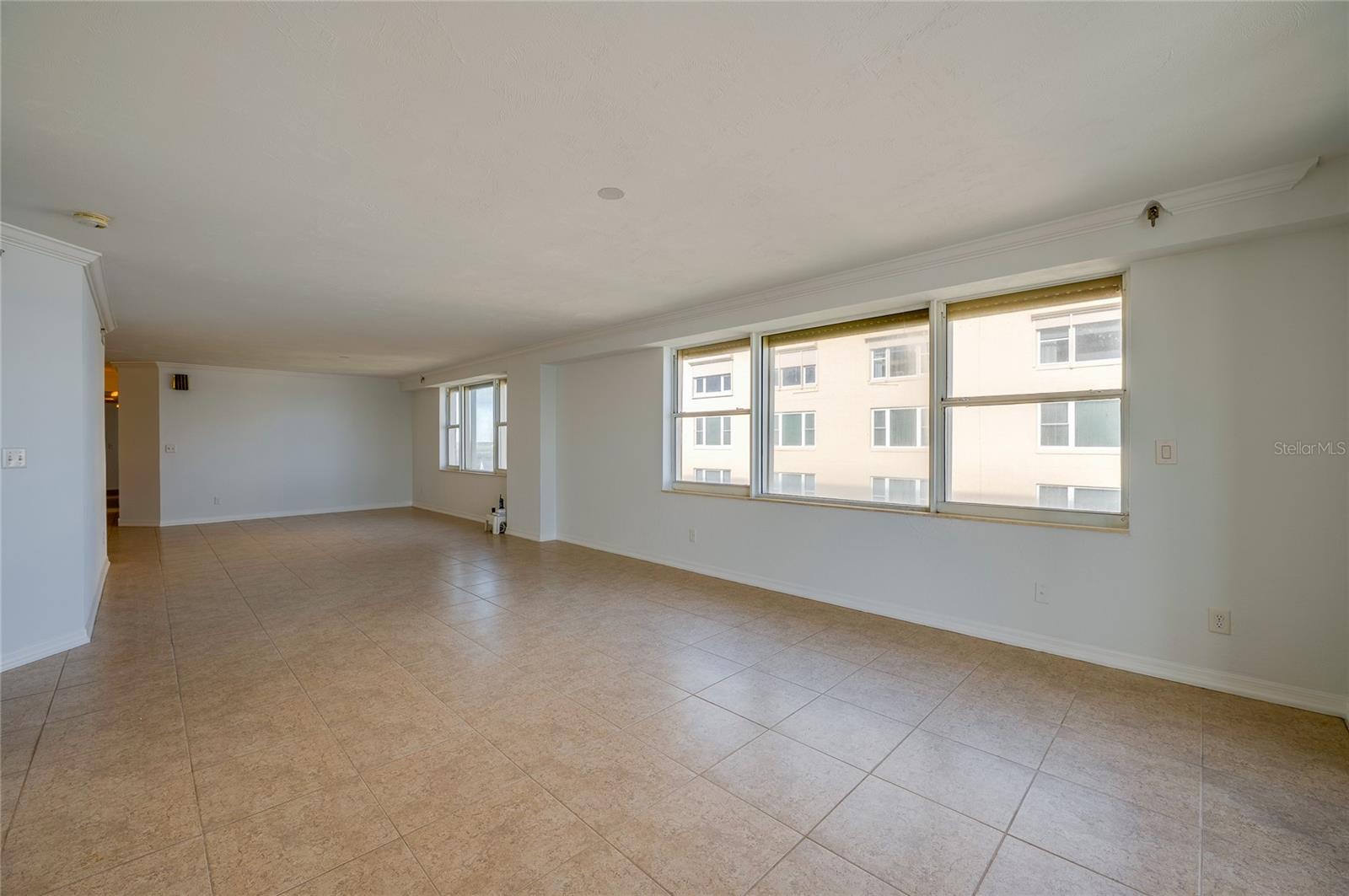 TOWERS AT PONCE INLET TOWER 01 CONDO - Residential