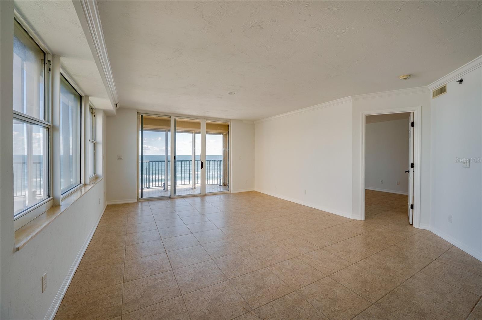 TOWERS AT PONCE INLET TOWER 01 CONDO - Residential