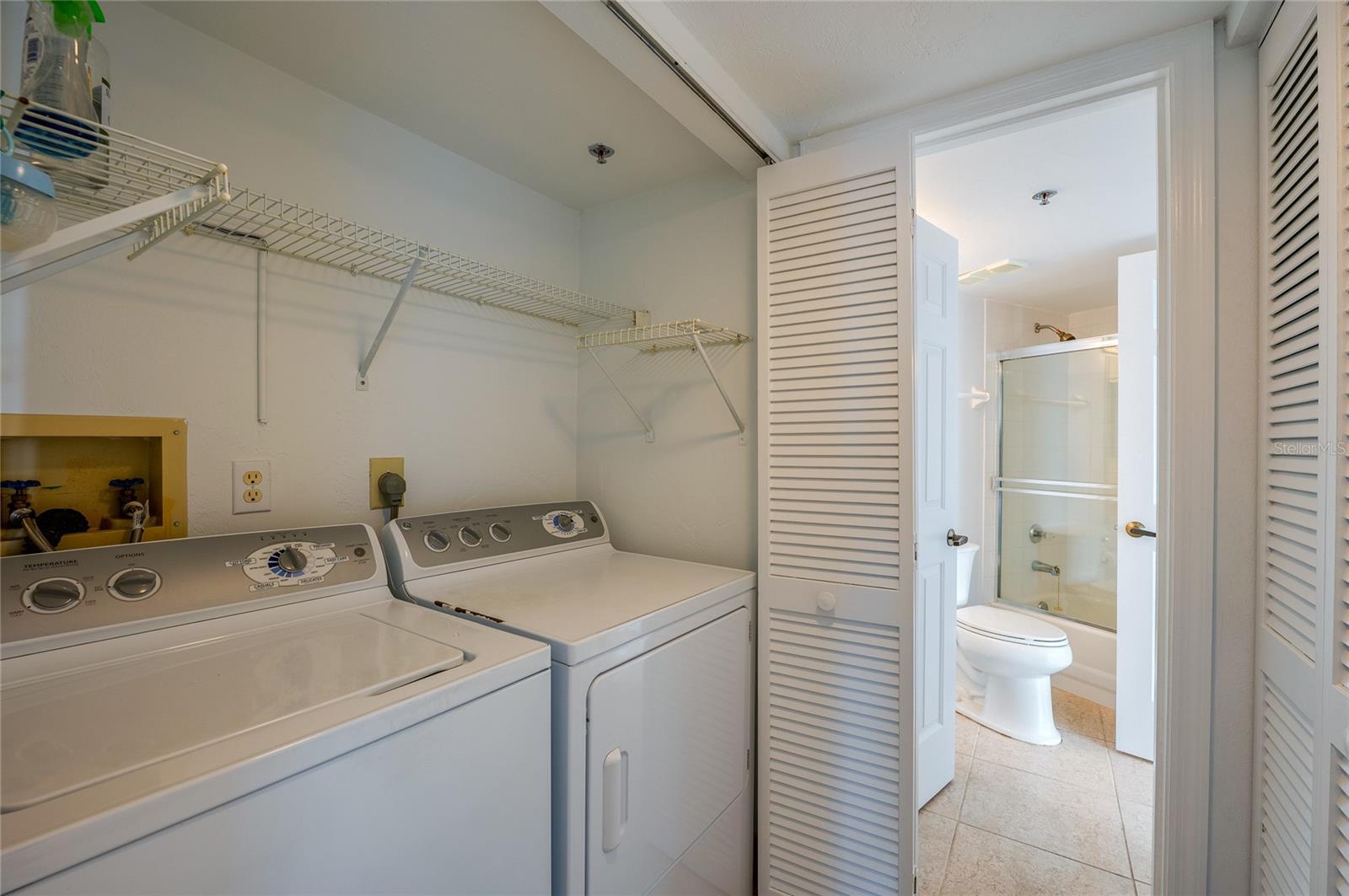 TOWERS AT PONCE INLET TOWER 01 CONDO - Residential