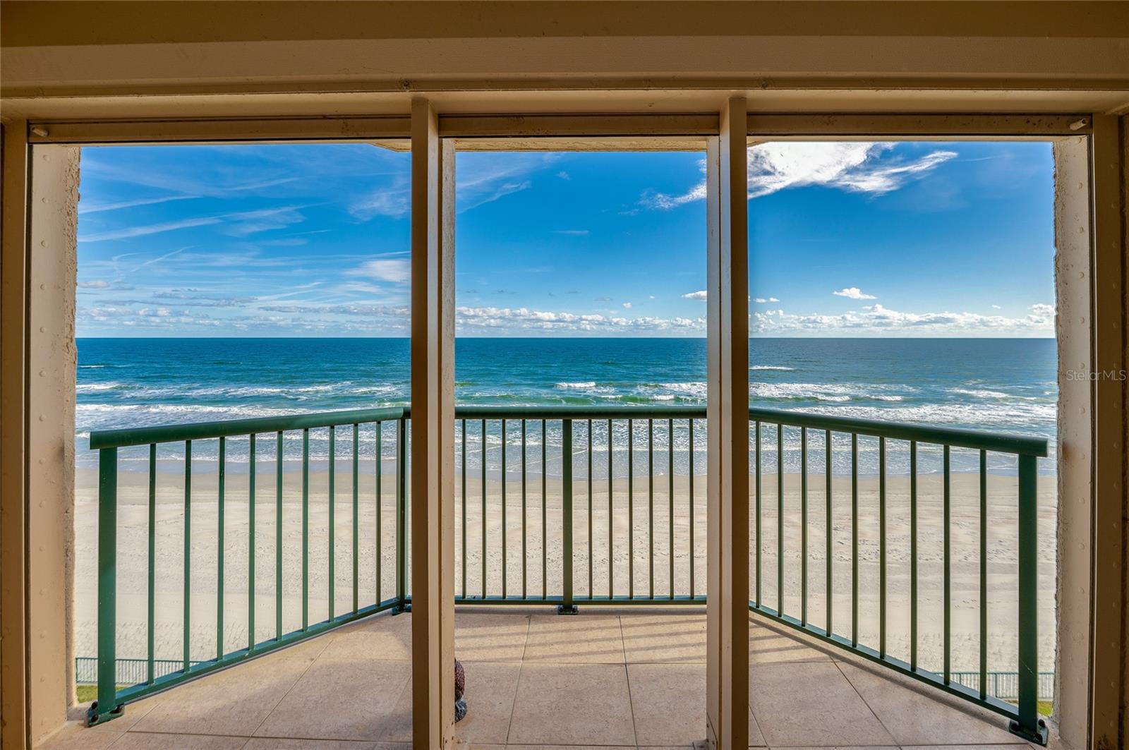 TOWERS AT PONCE INLET TOWER 01 CONDO - Residential