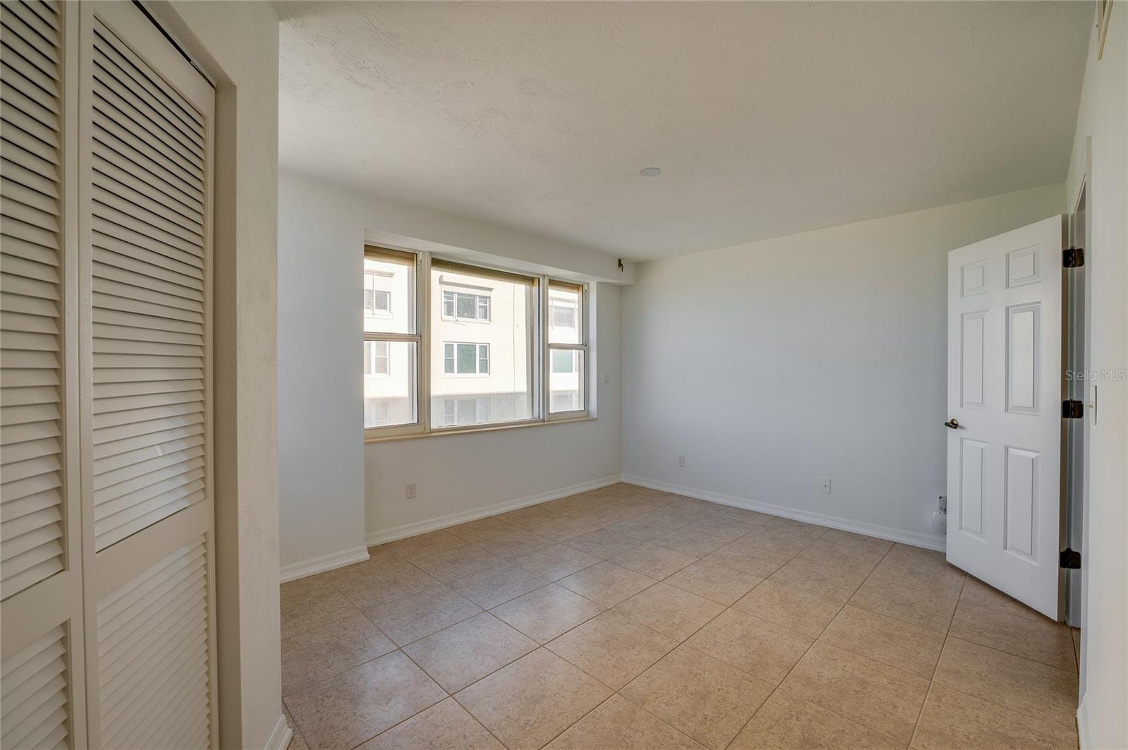 TOWERS AT PONCE INLET TOWER 01 CONDO - Residential