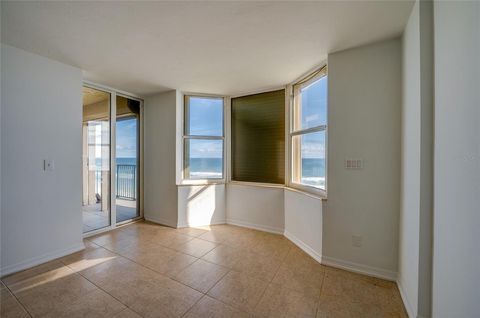 TOWERS AT PONCE INLET TOWER 01 CONDO - Residential