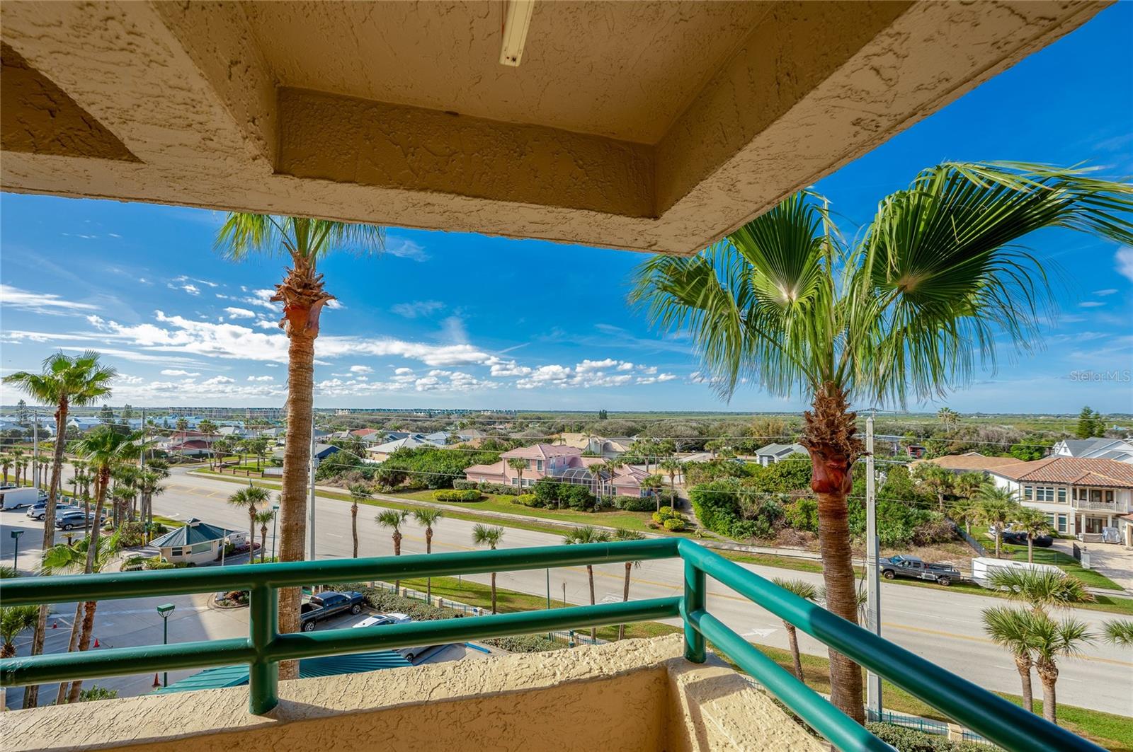 TOWERS AT PONCE INLET TOWER 01 CONDO - Residential