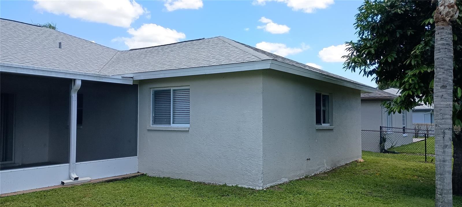BRIARWOOD - Residential Lease