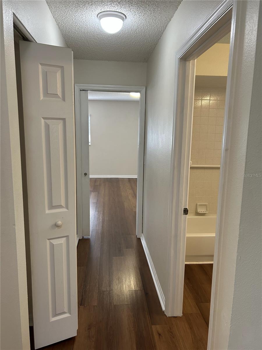 BRIARWOOD - Residential Lease