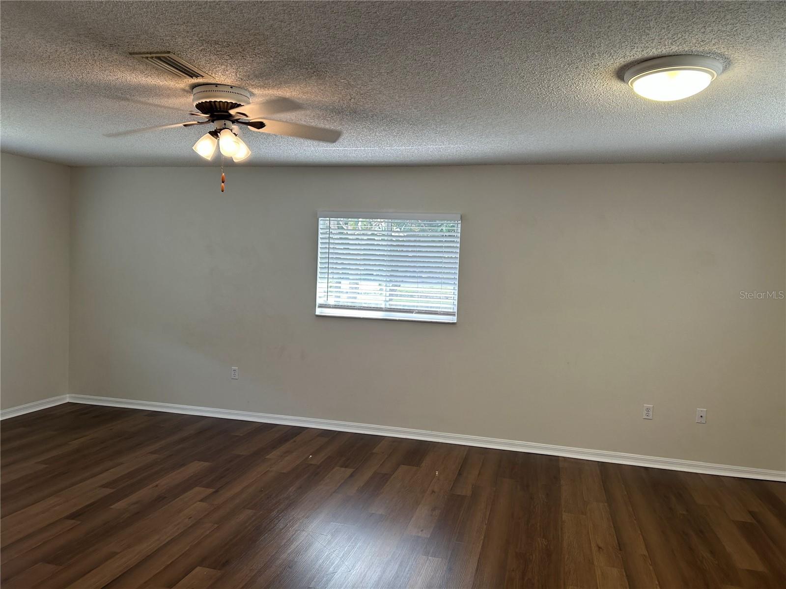 BRIARWOOD - Residential Lease