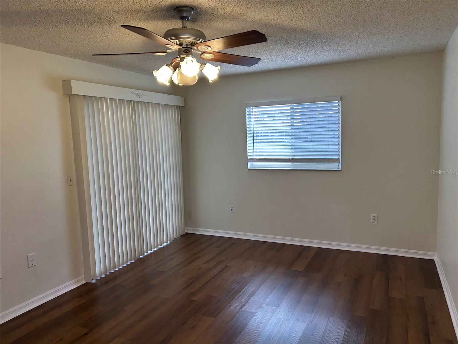 BRIARWOOD - Residential Lease