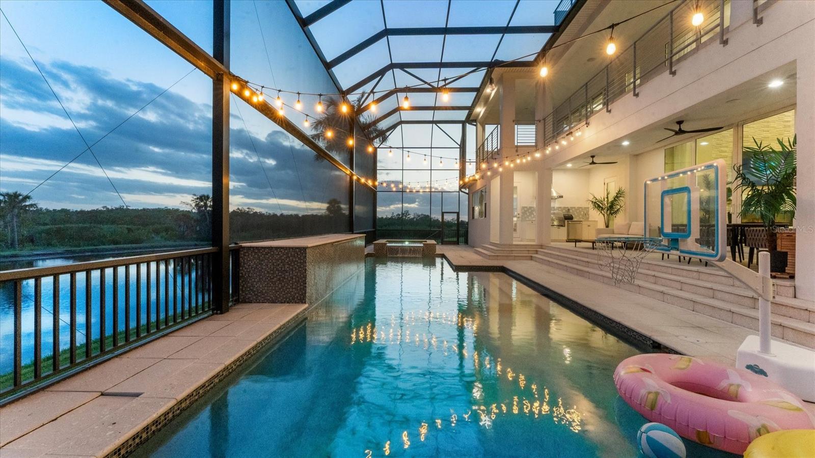 LEGENDS BAY - Residential