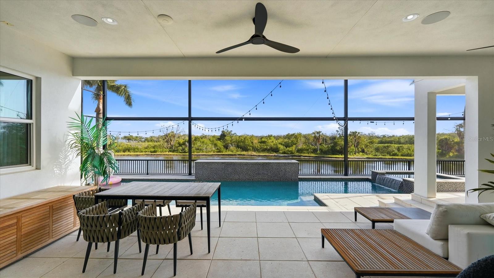 LEGENDS BAY - Residential