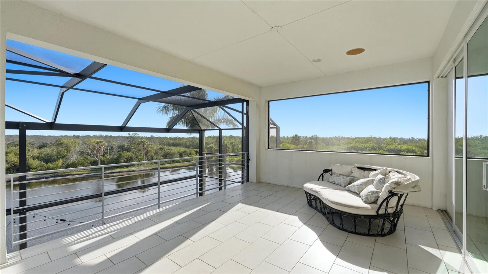 LEGENDS BAY - Residential