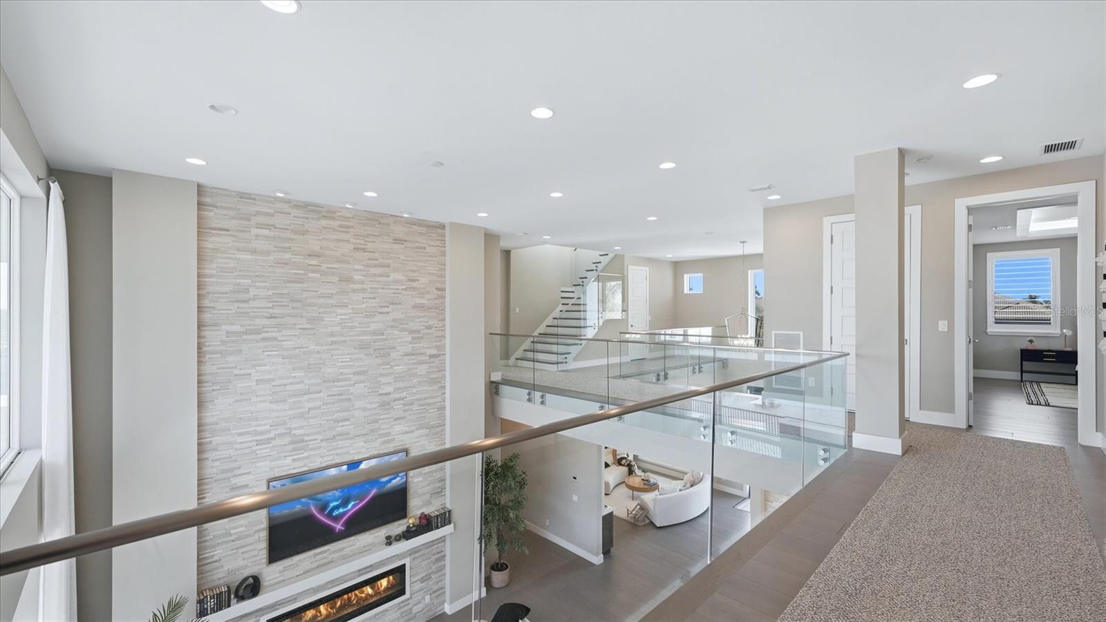 LEGENDS BAY - Residential