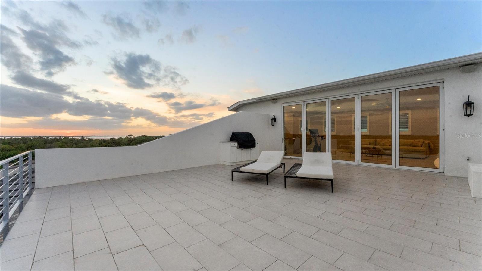 LEGENDS BAY - Residential