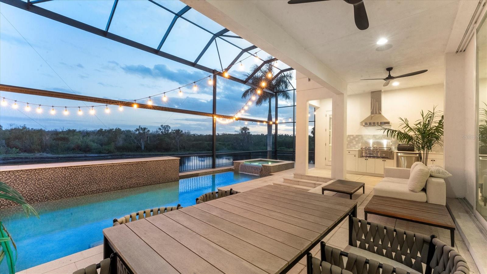 LEGENDS BAY - Residential