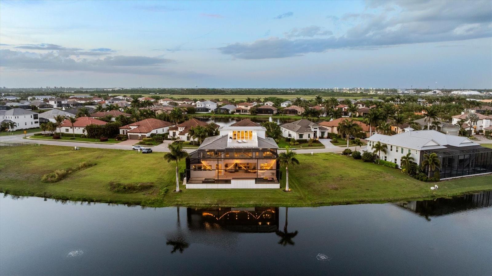 LEGENDS BAY - Residential