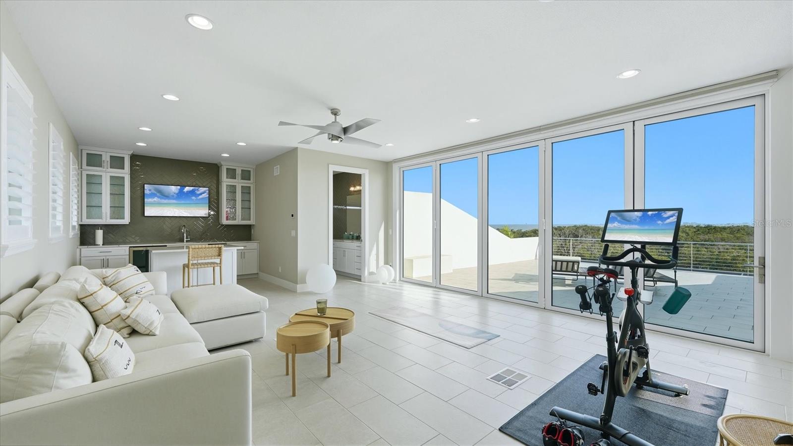 LEGENDS BAY - Residential